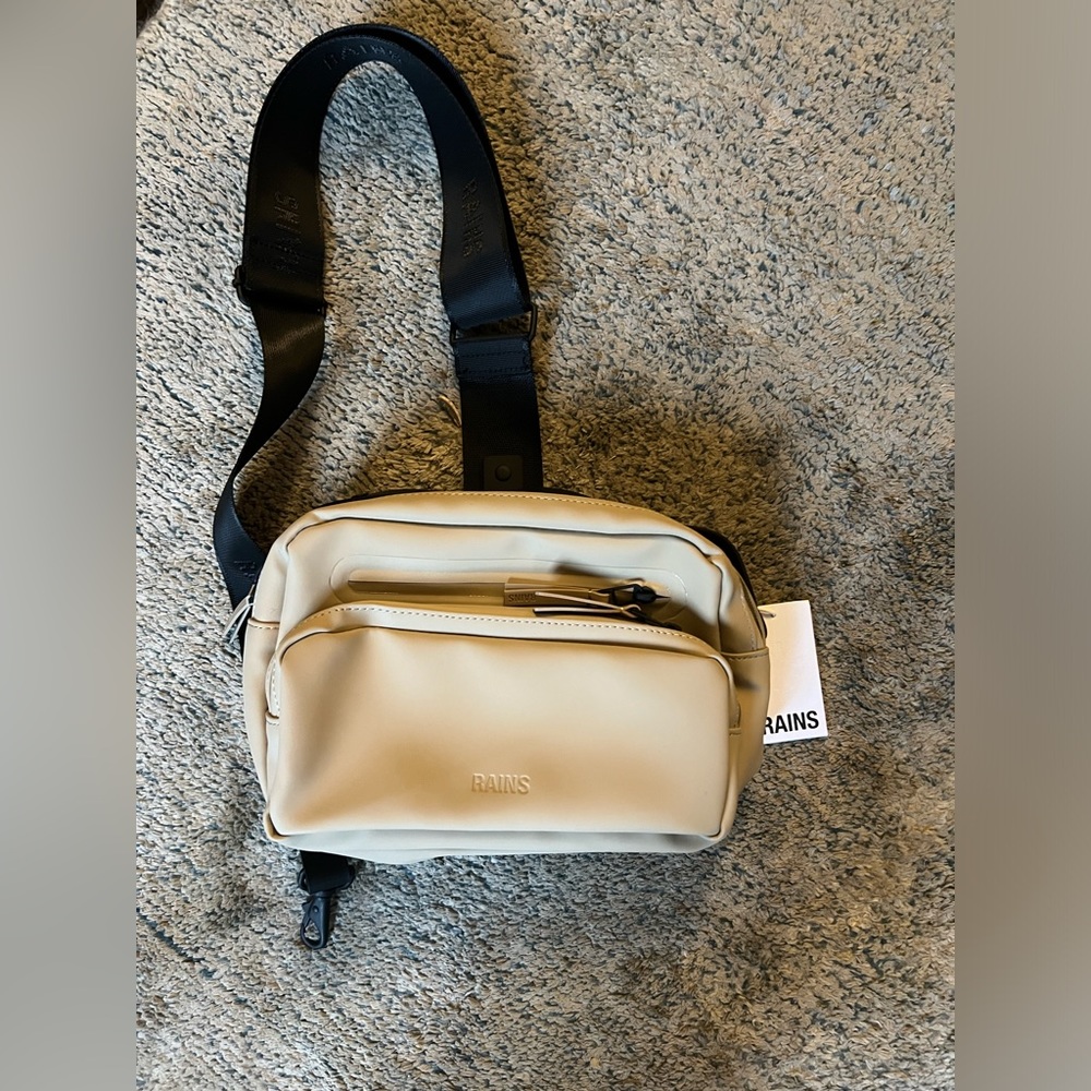 RAINS BOX BAG LARGE SAND